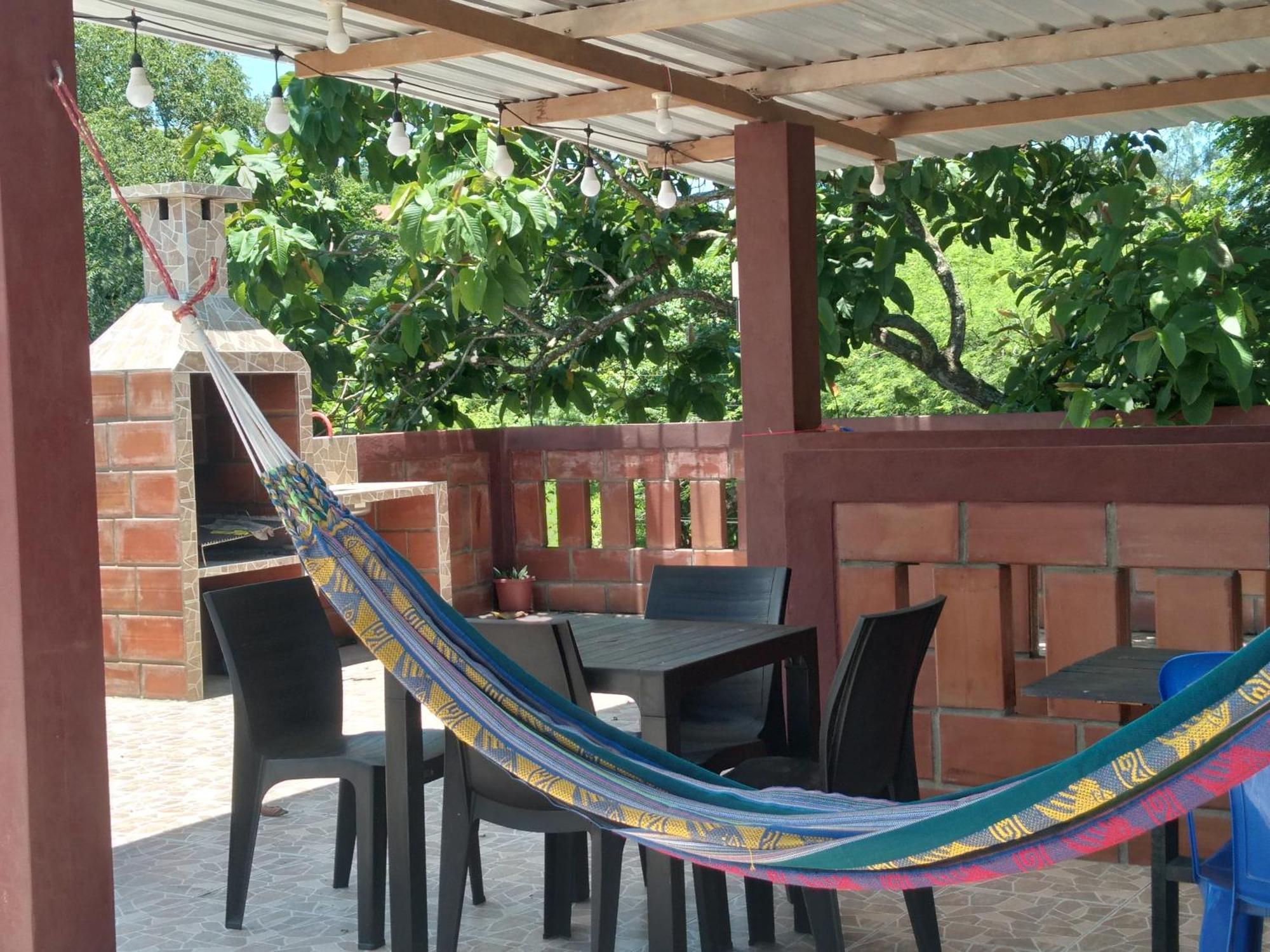 Hostal Casa Taisha Montañita Екстериор снимка