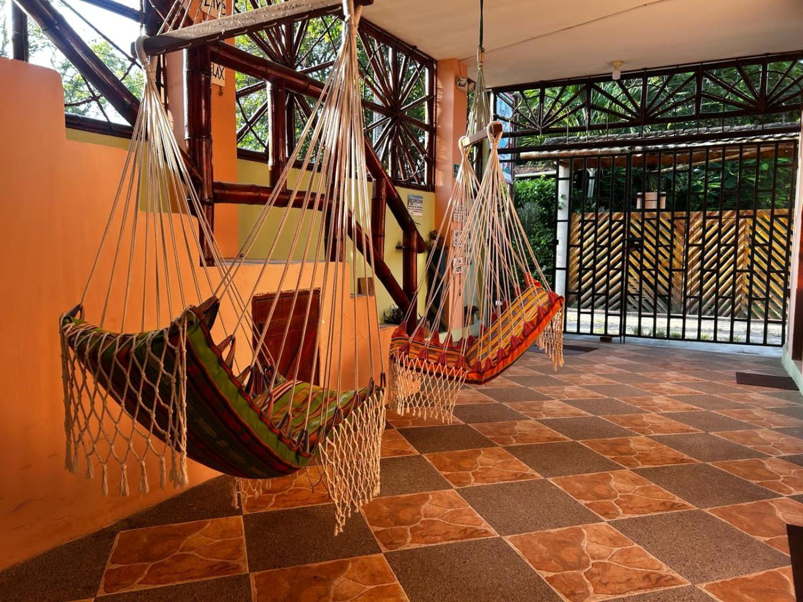 Hostal Casa Taisha Montañita Екстериор снимка
