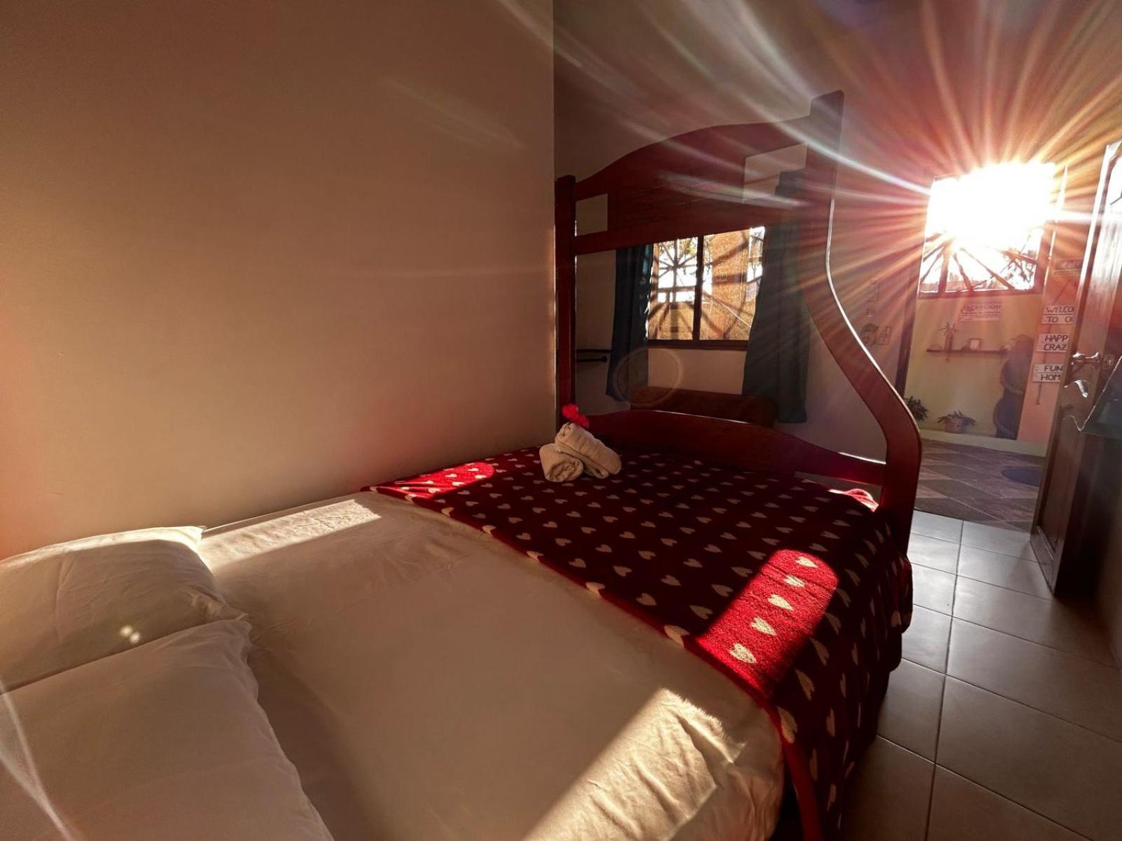 Hostal Casa Taisha Montañita Екстериор снимка