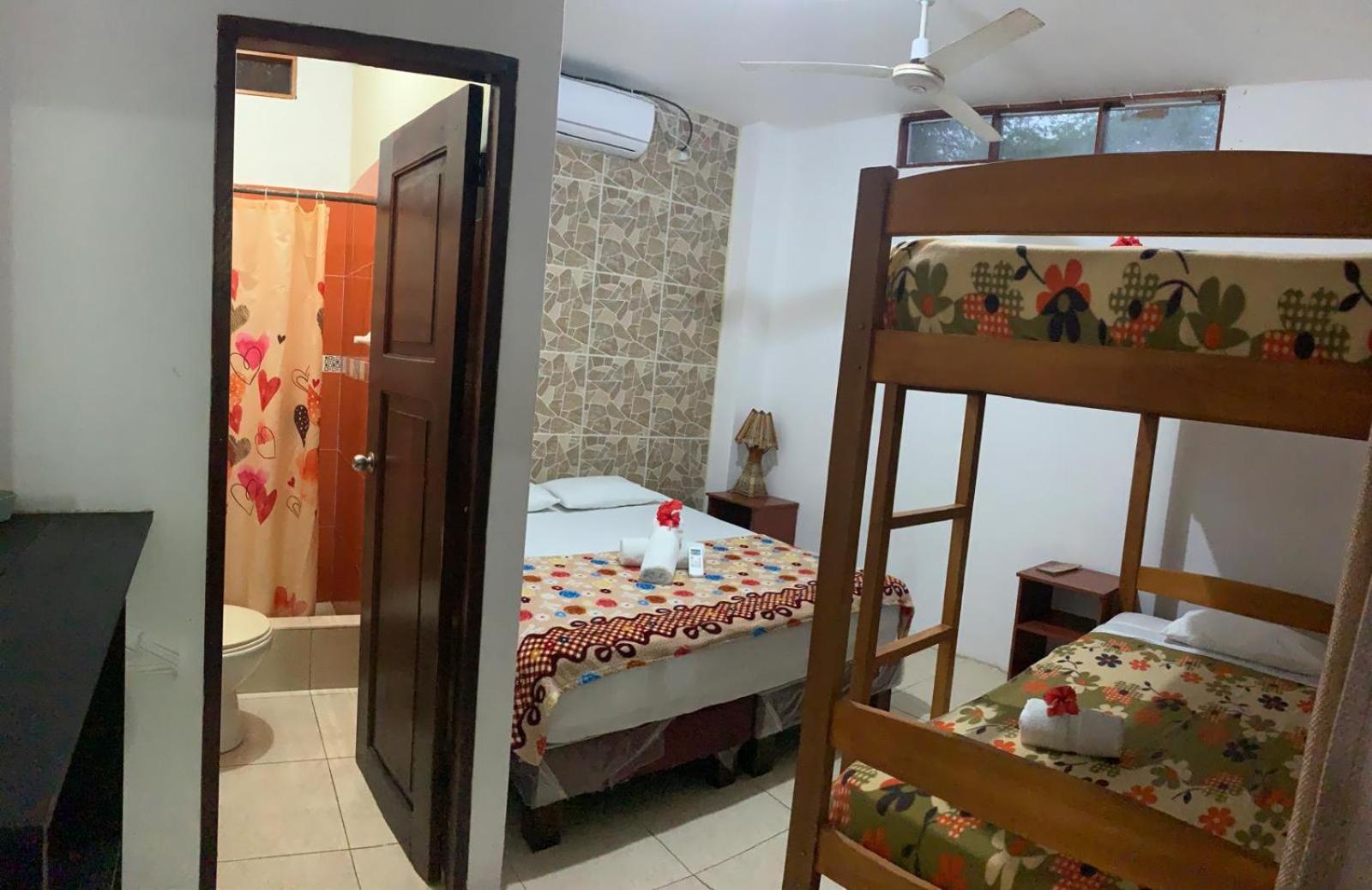 Hostal Casa Taisha Montañita Екстериор снимка