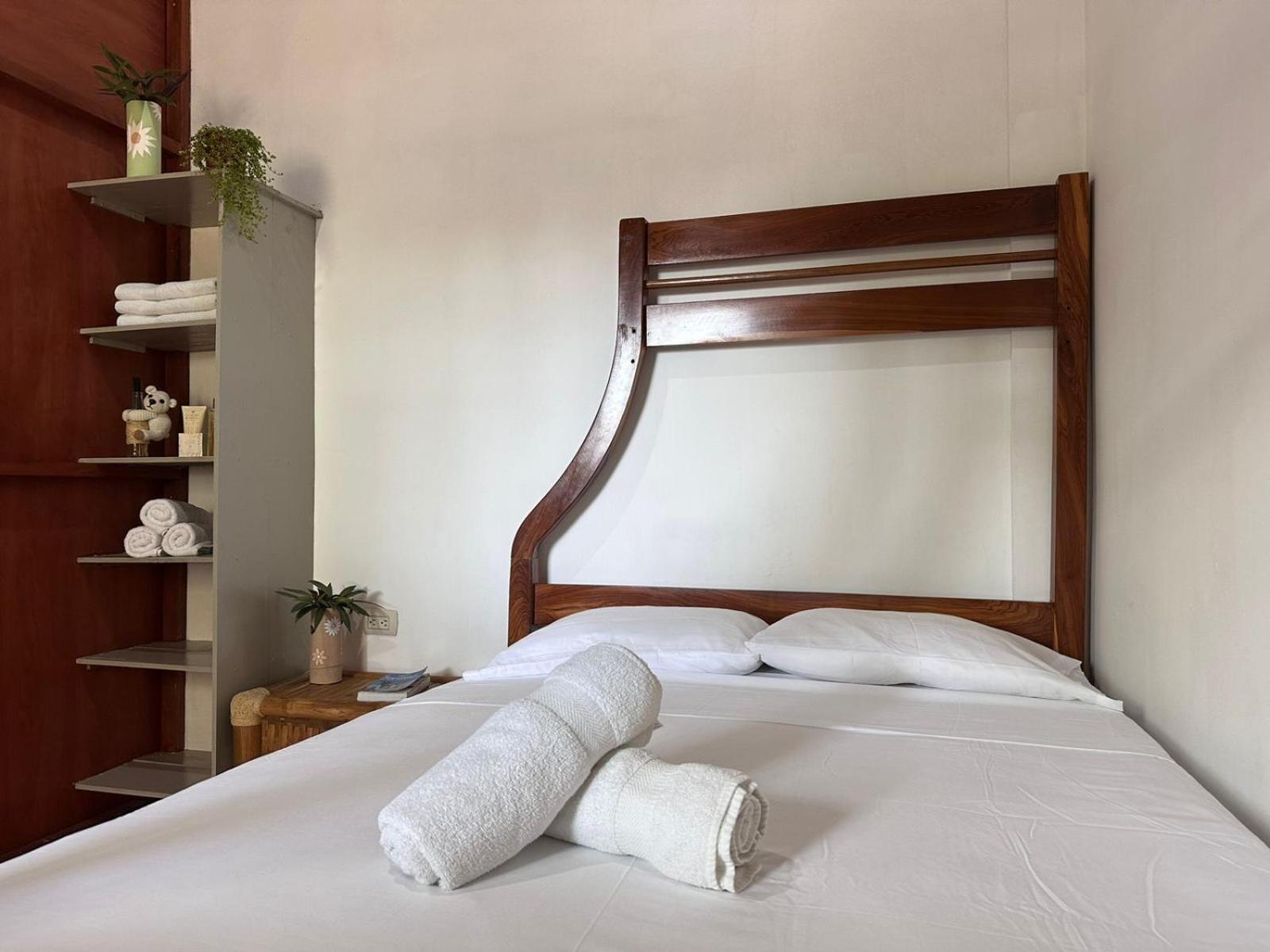 Hostal Casa Taisha Montañita Екстериор снимка