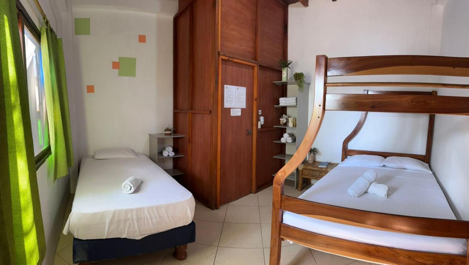 Hostal Casa Taisha Montañita Екстериор снимка