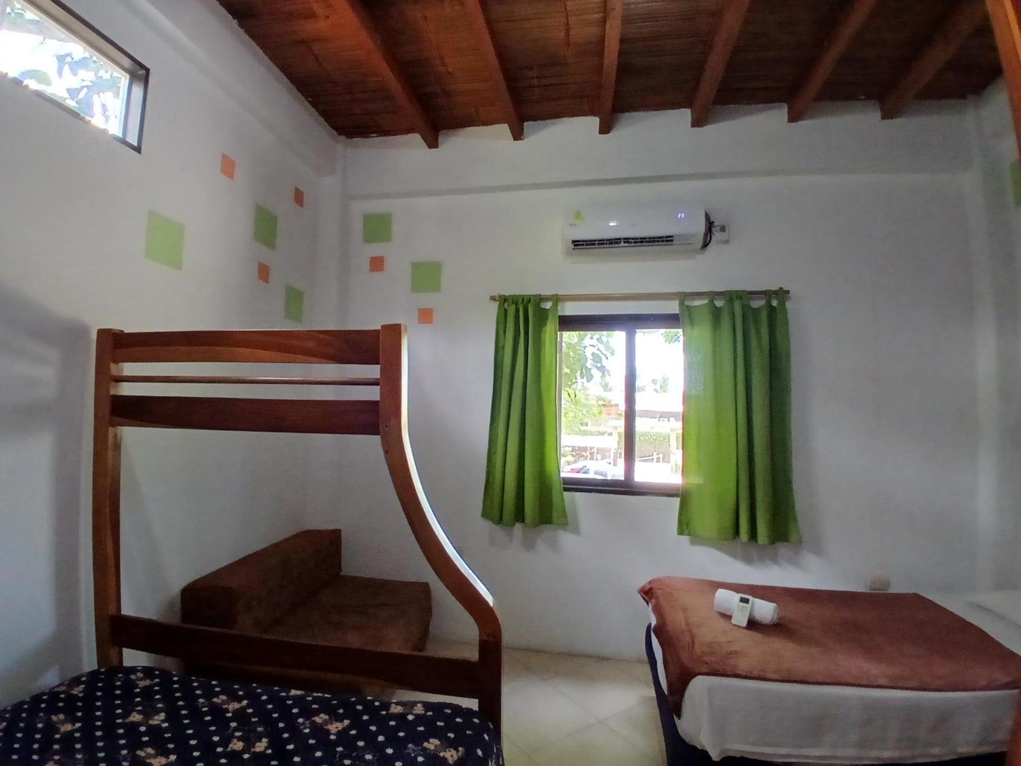 Hostal Casa Taisha Montañita Екстериор снимка